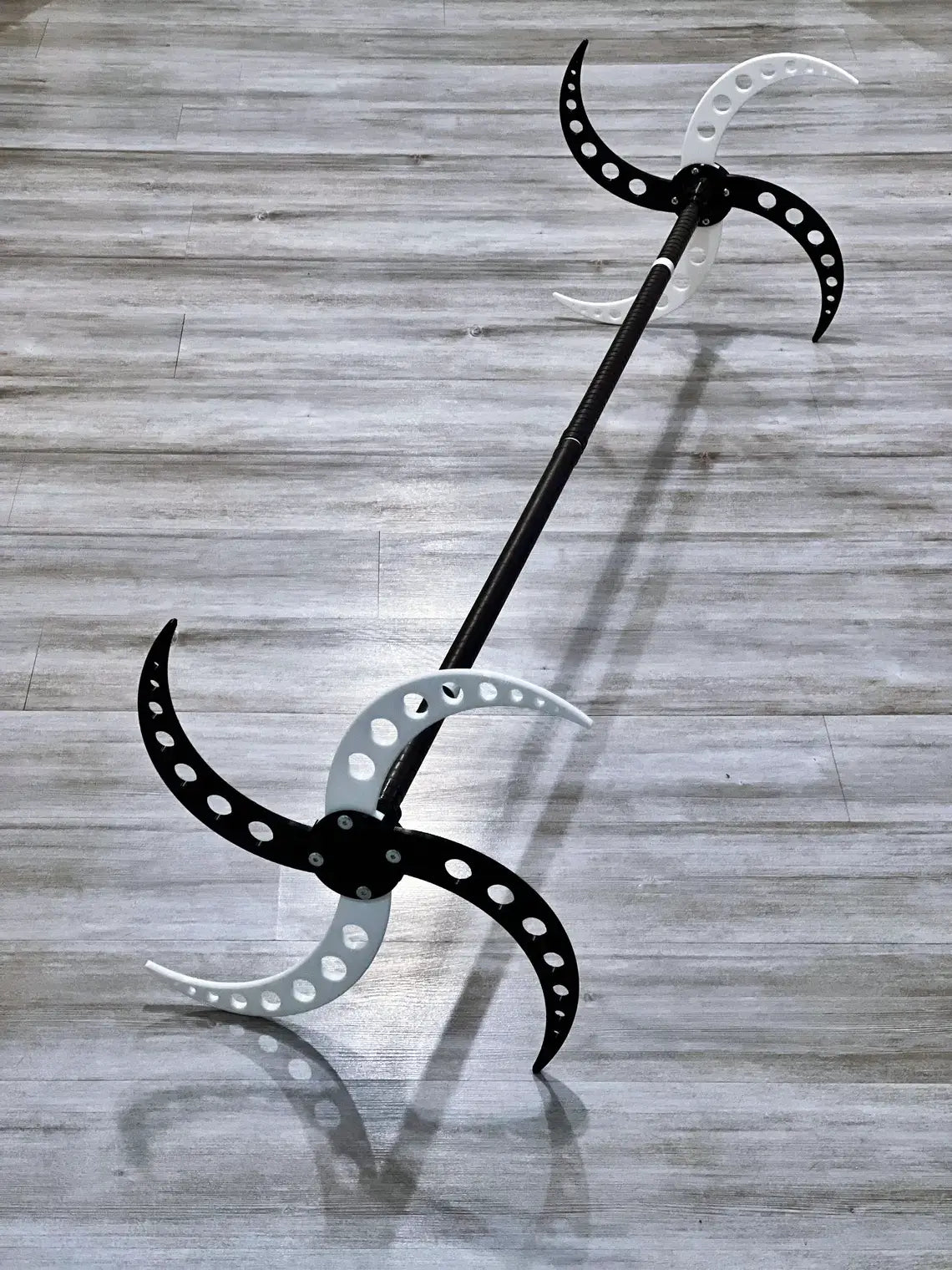 4 Claws Dragon Staff