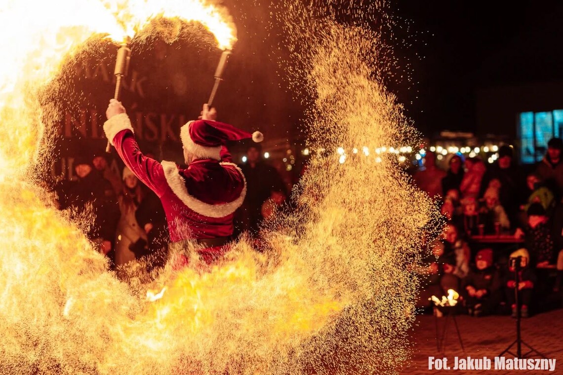 Dragon Lycopodium Fire Torch